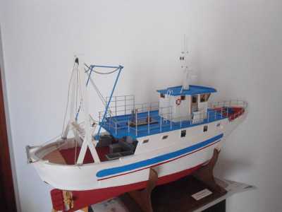 Una miniatura di peschereccio completata